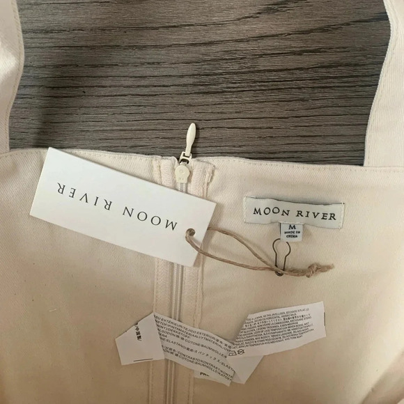 Moon River Lace Up Corset Crop‎ Top - Size M - Cream - NWT - Picture 9 of 10